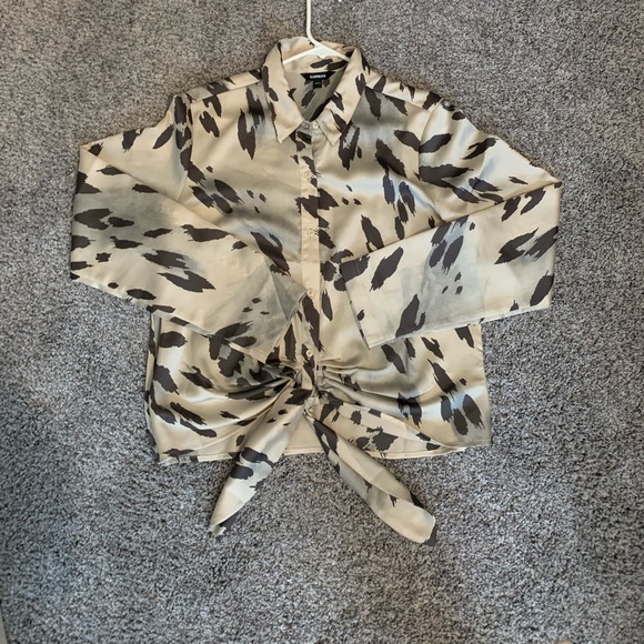 Express Tops - Express animal print button up crop blouse size large